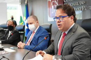 Promotor de Goiás busca apoio para reconhecer atividade do MP como de risco