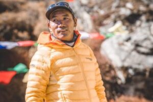 Alpinista nepalês escala o Everest pela 26ª vez e bate o próprio recorde mundial (Foto: Instagram @kamiritasherpa)