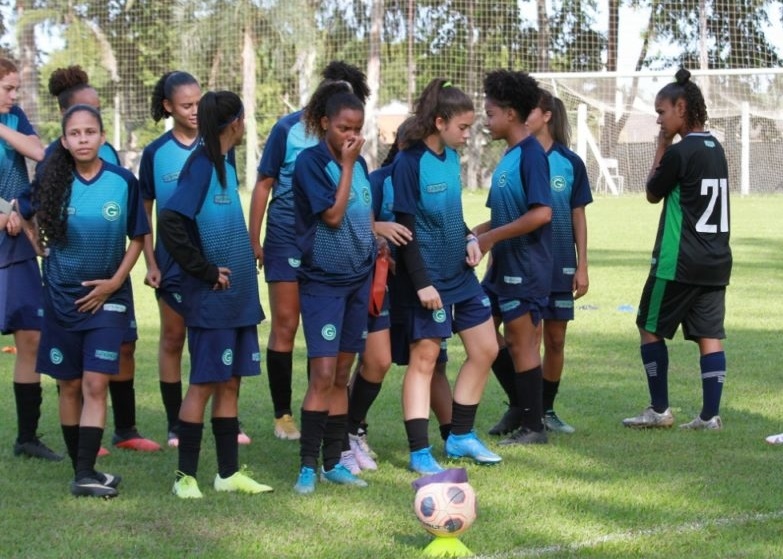 Jogadoras do Goiás Sub-20 em treinamento antes do Brasileiro Feminino
